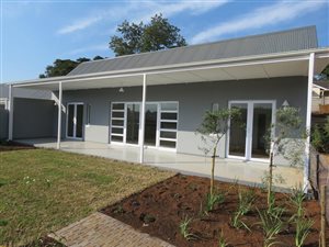 2 Bedroom Simplex in Clarendon