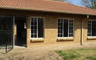 3 Bedroom Townhouse in Sinoville