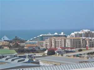 2 Bed Apartment in Voorbaai