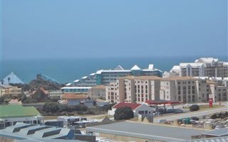 2 Bedroom Apartment in Voorbaai