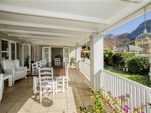 4 Bed House in Bishopscourt Village