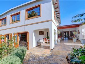 4 Bed House in Blanco