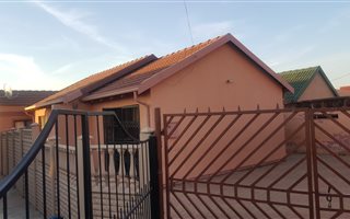 3 Bedroom House in Jabulani
