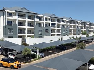 3 Bed Townhouse in Longmeadow