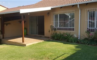 2 Bedroom Simplex in Randpark Ridge
