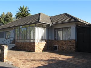 4 Bed House in Clamhall