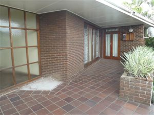 10 Bed House in Glenmore