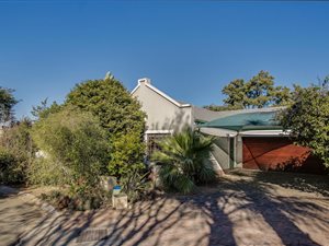 3 Bed Cluster in Weltevreden Park