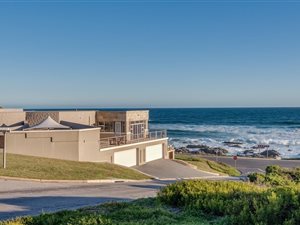 4 Bed House in Beachview