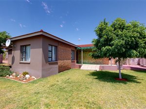 3 Bed House in Keidebees