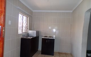 1 Bedroom House in Dawnpark