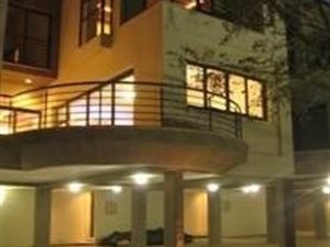 2 Bed Apartment in Melrose North