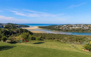 7 Bedroom House in Beacon Bay