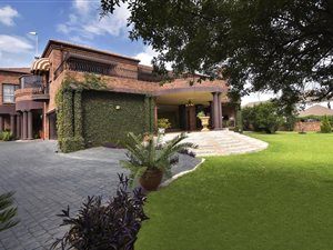5 Bed House in Bridle Park