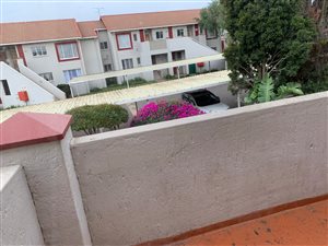 2 Bed Townhouse in Edenglen