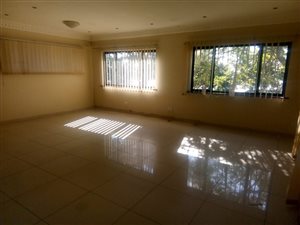3 Bed House in Athlone Park