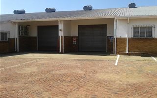 1200 m² Industrial space in Brakpan North