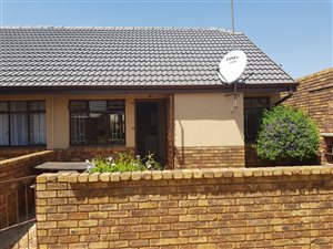 2 Bed Townhouse in Bonaero Park