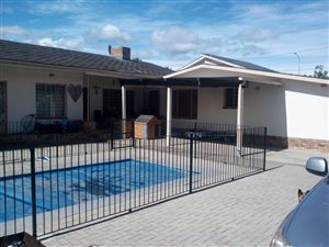 4 Bed House in Denneburg