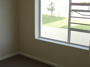 3 Bedroom Townhouse in Sir Lowrys and surrounds