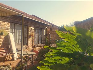 2 Bed Townhouse in Hennopspark