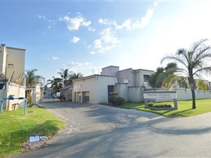 3 Bed Townhouse in Oakdene