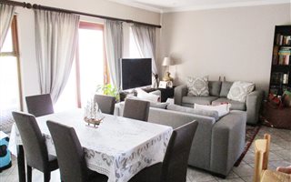 2 Bedroom Apartment in Bryanston