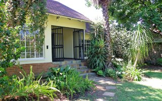 3 Bedroom House in Alphen Park