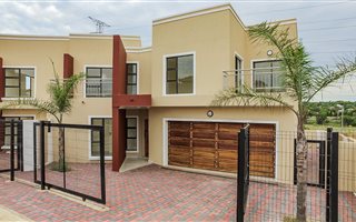 3 Bedroom House in Amberfield Valley
