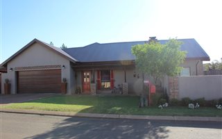 3 Bedroom House in Raslouw Glen