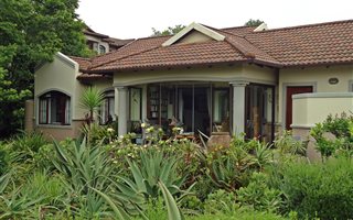 2 Bedroom Simplex in Le Domaine