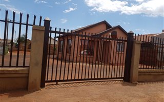 2 Bedroom House in Ga-rankuwa