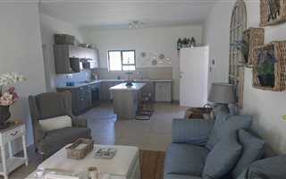3 Bedroom Apartment in Lilianton