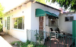 2 Bedroom Garden Cottage in Blairgowrie