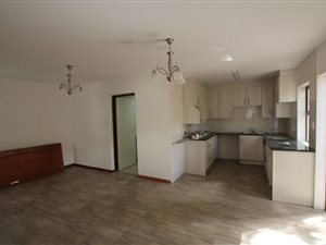 2 Bed Flat in Dowerglen