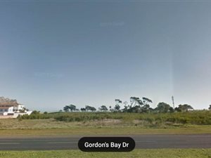 1190 m² Land available in Gustrouw
