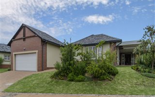 3 Bedroom House in Waterfall Estate