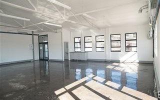 900 m² Commercial space in Paarl