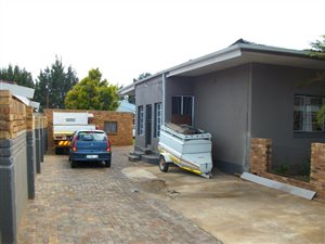 3 Bed House in Krugersdorp Central