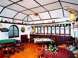 5 Bed House in Green Point