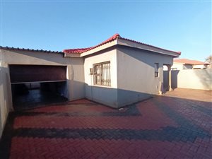 3 Bed House in Soweto Central