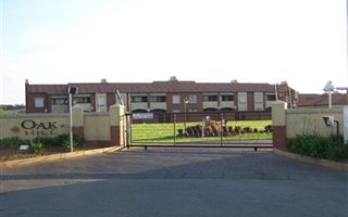 2 Bedroom Apartment in Mooikloof Equestrian Estate