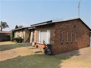 3 Bed House in Edelweiss