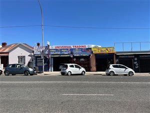 347 m² Retail Space in Fairview