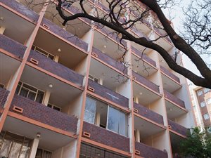 Bachelor apartment in Berea