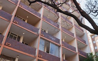 Bachelor apartment in Berea