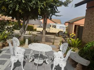 3 Bed Townhouse in Bendor Park
