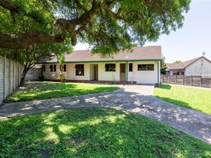 4 Bed House in Veld En Vlei