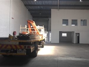 460 m² Industrial space in Spartan