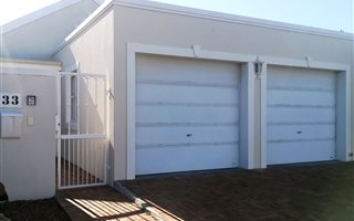 3 Bedroom House in Sunningdale